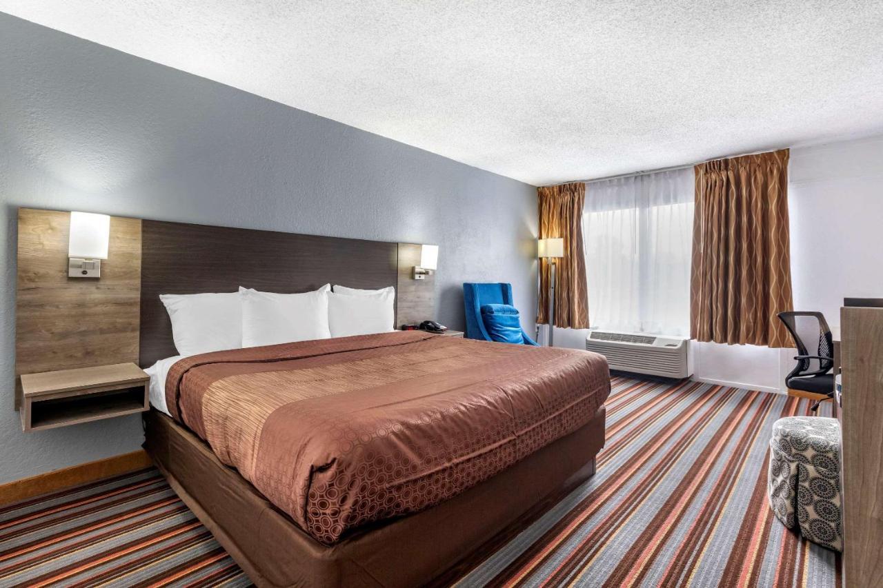 Quality Inn & Suites Салфер-Спрингс Экстерьер фото
